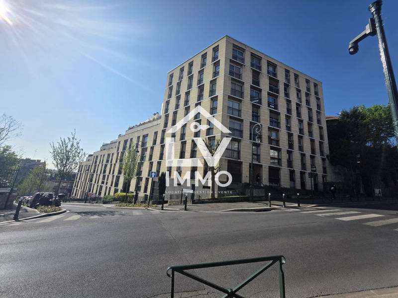 Appartement - 77 m² - 2 pièces