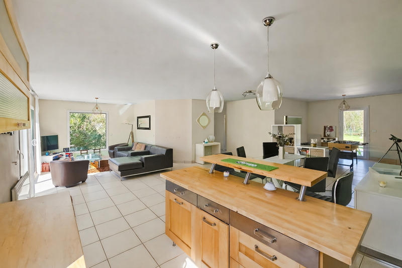 Maison - 141 m² - 6 pièces