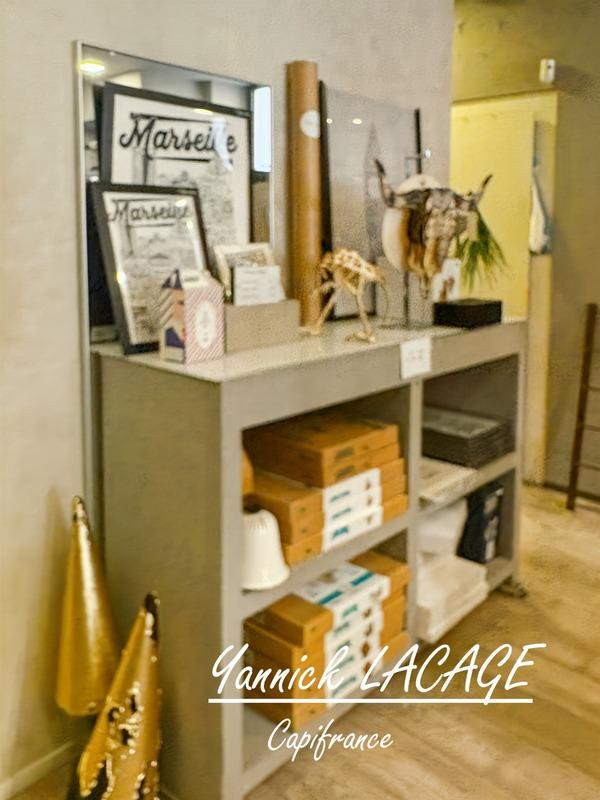 Fonds de commerce - 210 m²