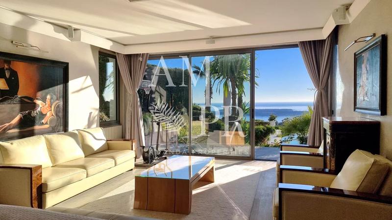 Maison - 350 m² - 8 pièces