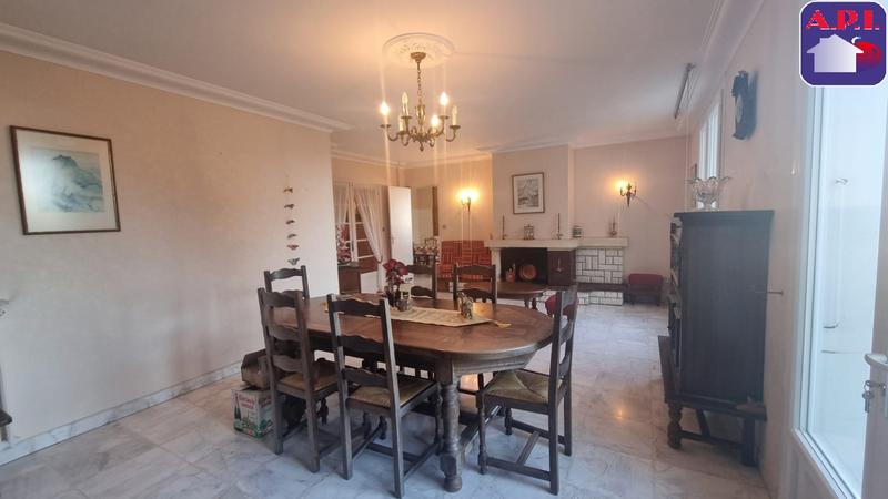 Maison - 174 m² - 7 pièces