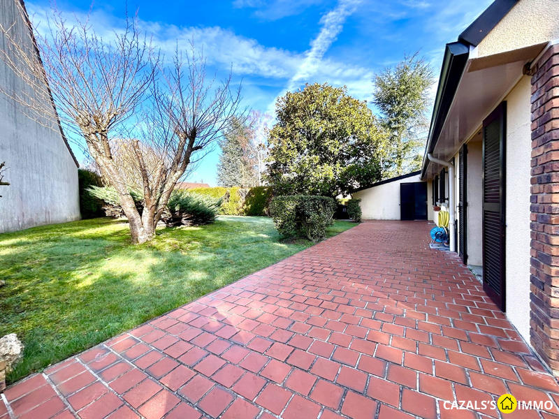 Maison traditionnelle - 180 m² - 7 pièces