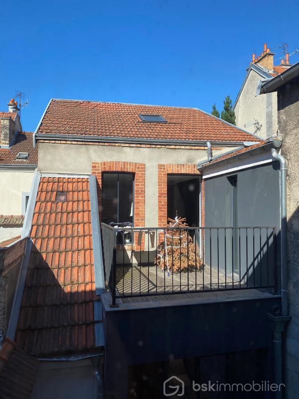 Immeuble - 57 m² - 2 pièces