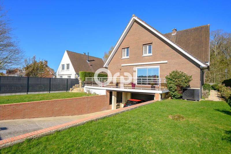 Maison - 212 m² - 5 pièces