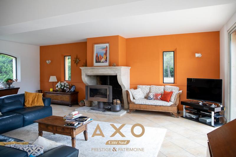 Maison - 224 m² - 7 pièces