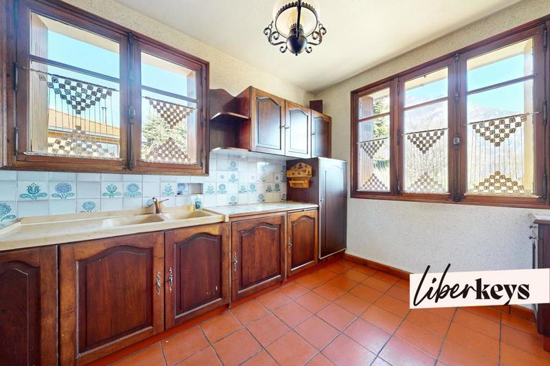 Maison - 90 m² - 6 pièces