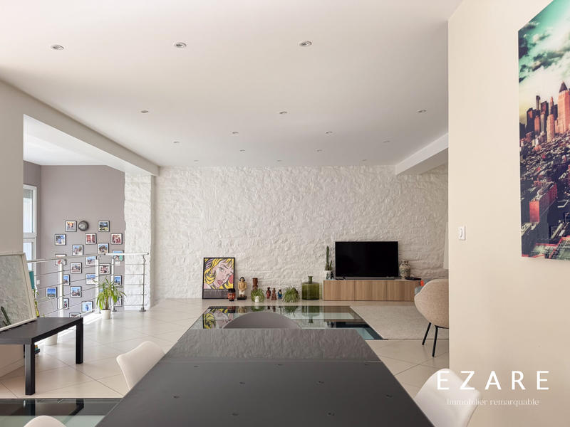 Appartement - 215 m² - 6 pièces