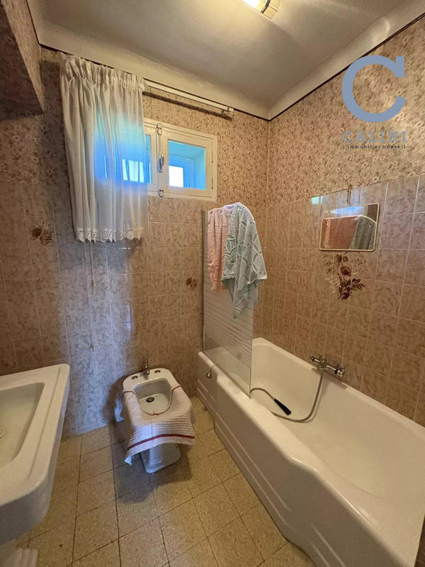 Villa - 180 m² - 6 pièces