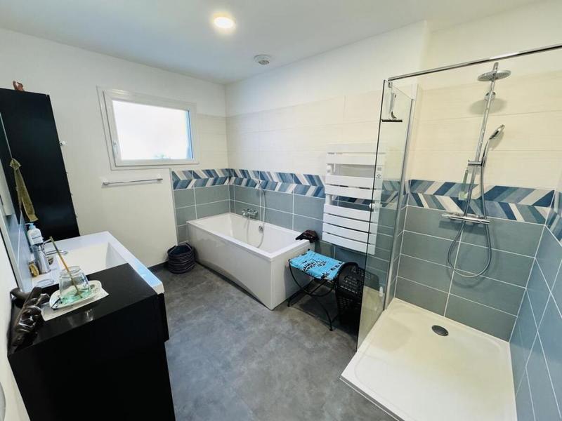 Maison - 138 m² - 5 pièces