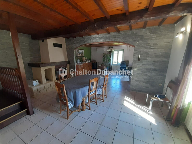 Maison - 138 m² - 4 pièces