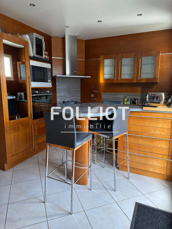 Maison - 142 m² - 7 pièces