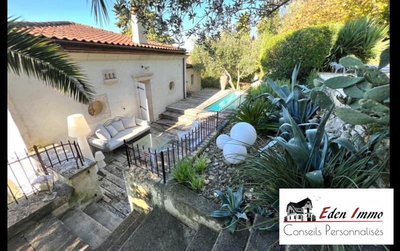 Maison - 238 m² - 7 pièces