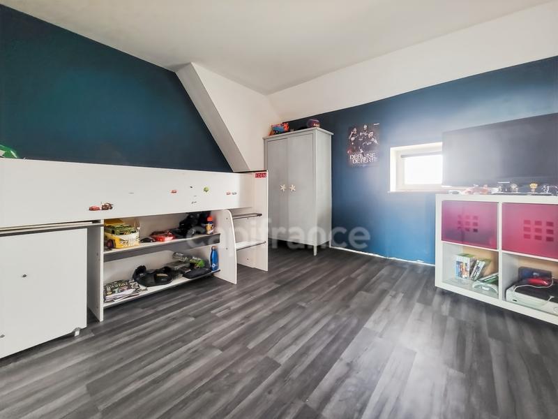 Maison - 255 m² - 9 pièces