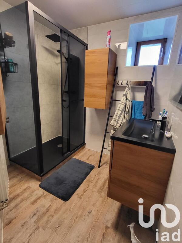 Maison - 186 m² - 7 pièces