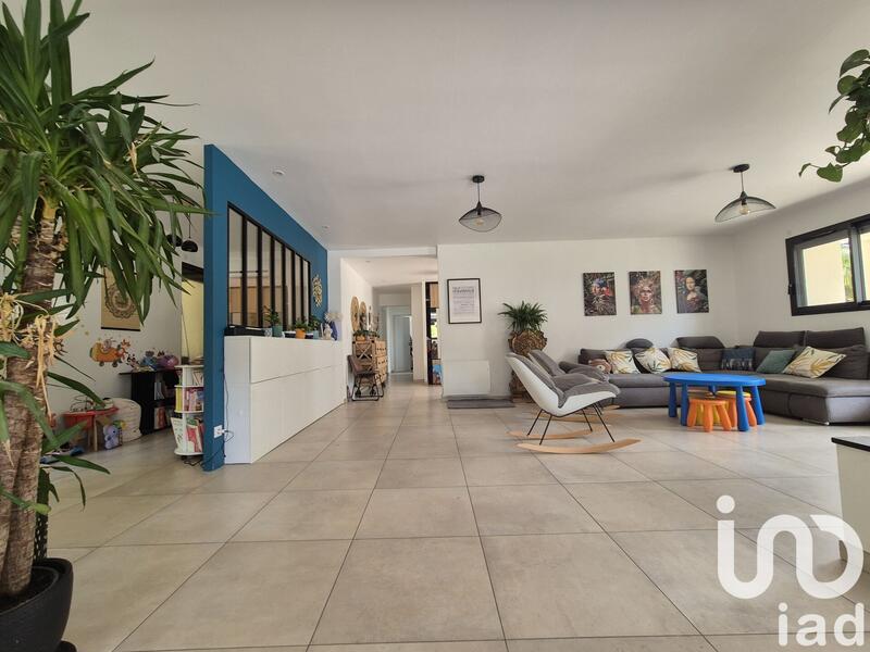 Maison - 295 m² - 7 pièces