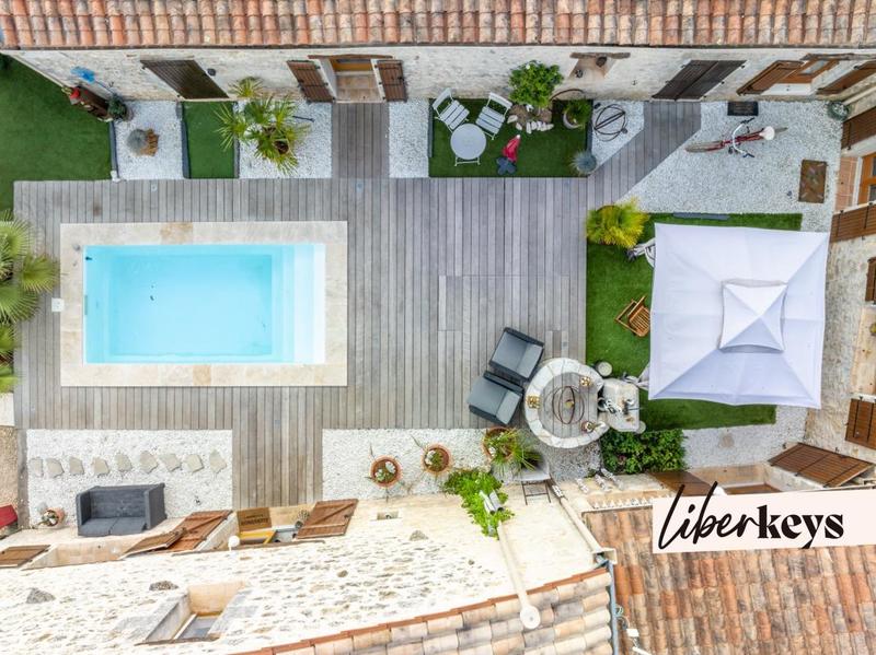 Maison en pierre - 201 m² - 6 pièces