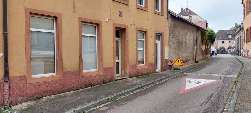 Local commercial - 99 m² - 2 pièces