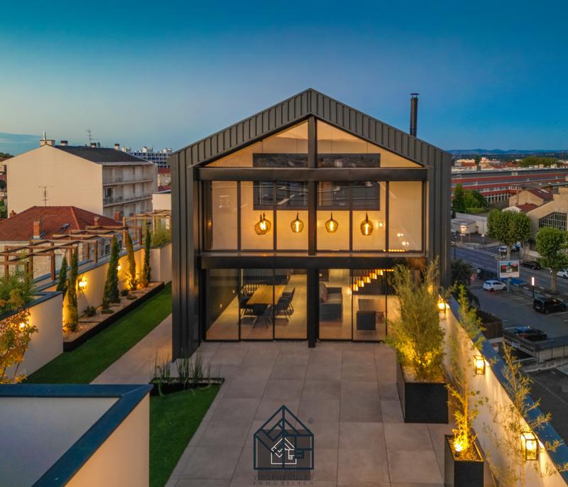 Appartement - 121 m² - 4 pièces