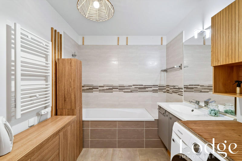 Appartement - 65 m² - 3 pièces