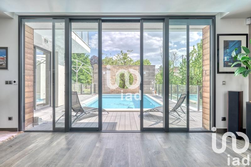 Maison - 343 m² - 9 pièces