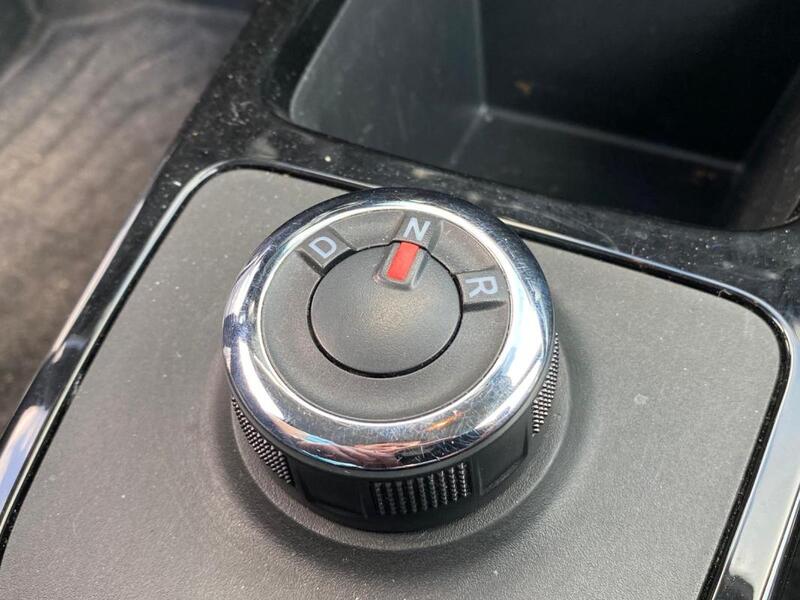 Dacia Spring Achat intégral confort plus clim Bluetooth gps radars cuir 1 ère main