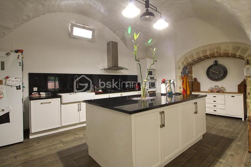 Mas - 368 m² - 9 pièces