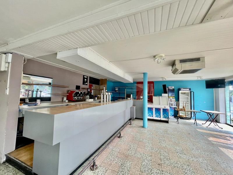 Maison - 290 m² - 14 pièces