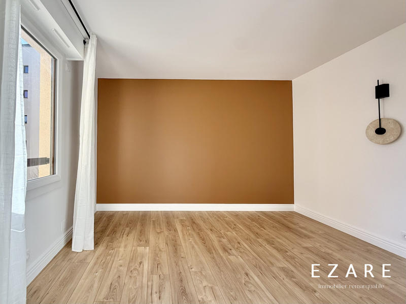 Appartement - 84 m² - 4 pièces