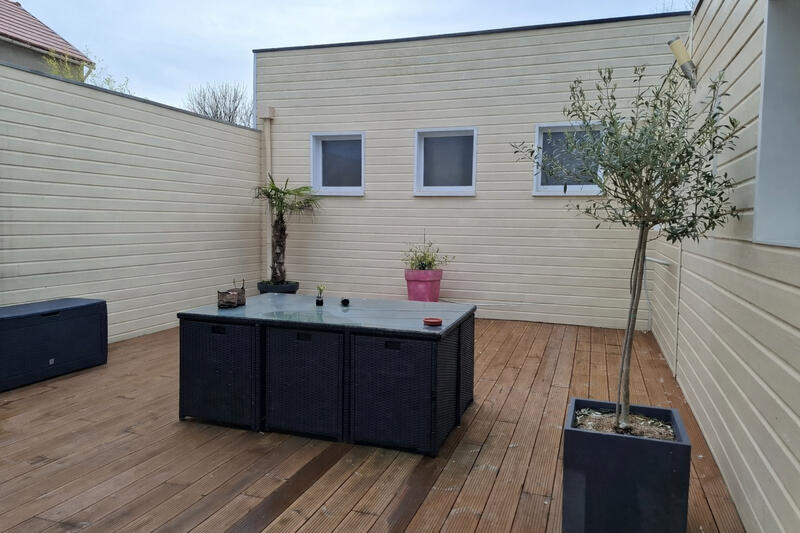 Maison - 144 m² - 5 pièces