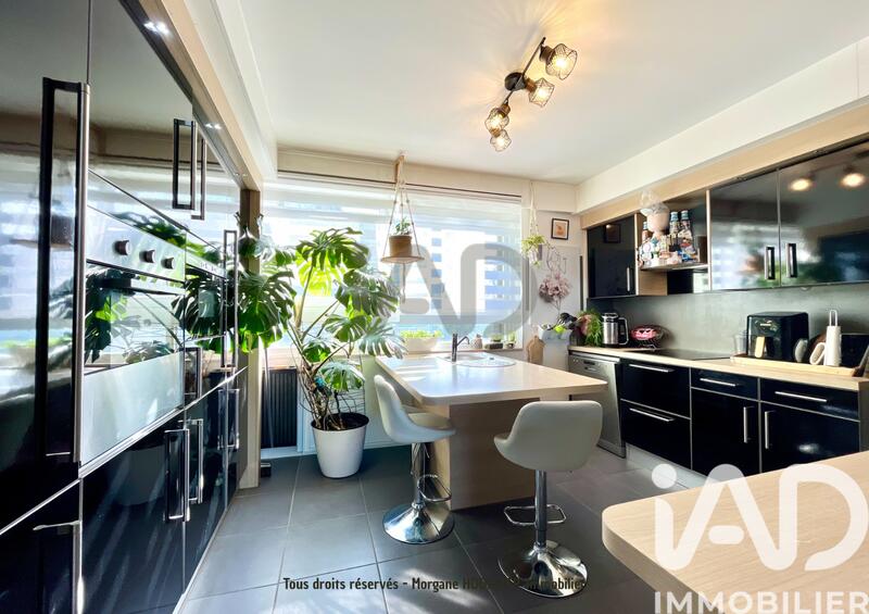 Appartement - 80 m² - 4 pièces