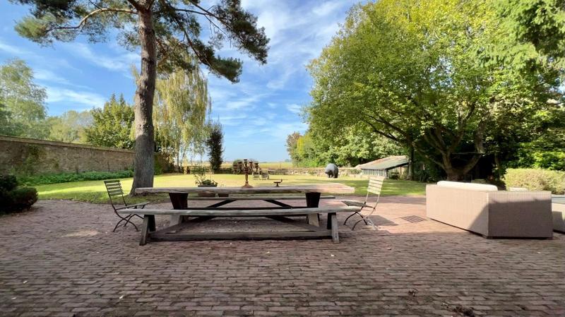 Maison - 500 m² - 15 pièces