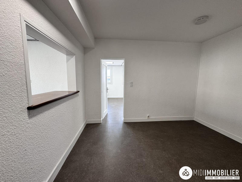 Bureau - 63 m² - 2 pièces