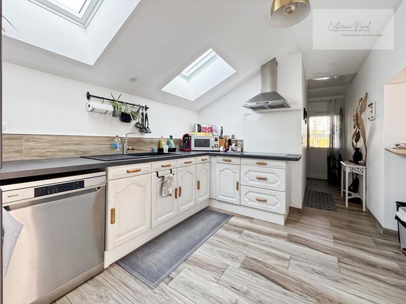 Maison - 260 m² - 11 pièces