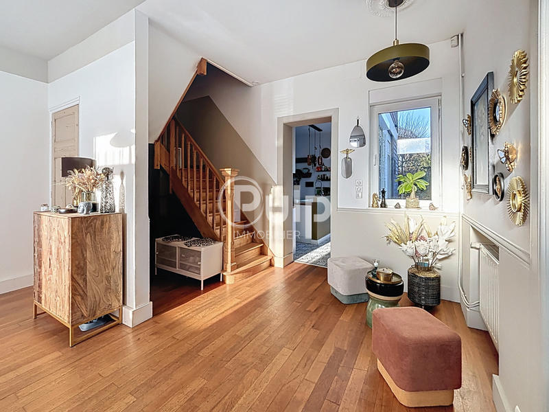 Maison bourgeoise - 142 m² - 6 pièces