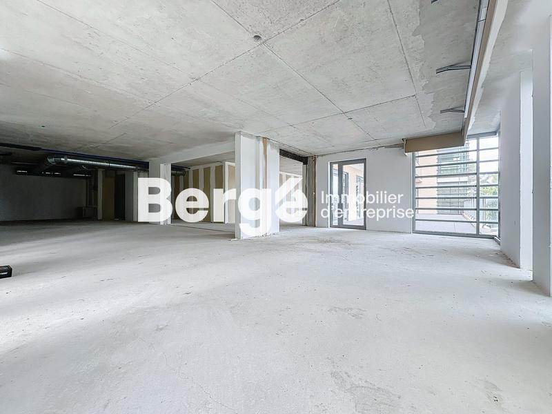 Bureau - 182 m²