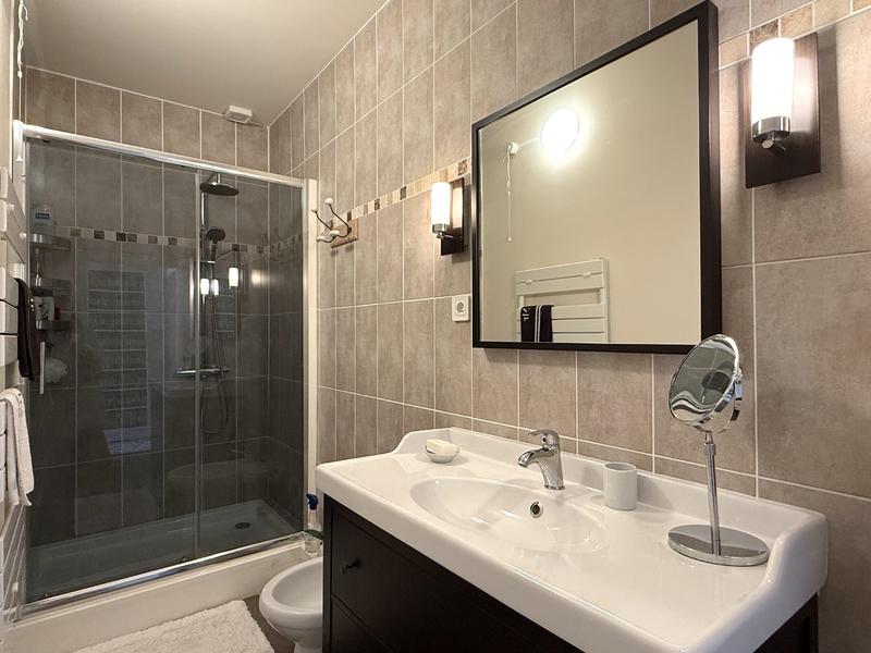 Maison - 238 m² - 7 pièces