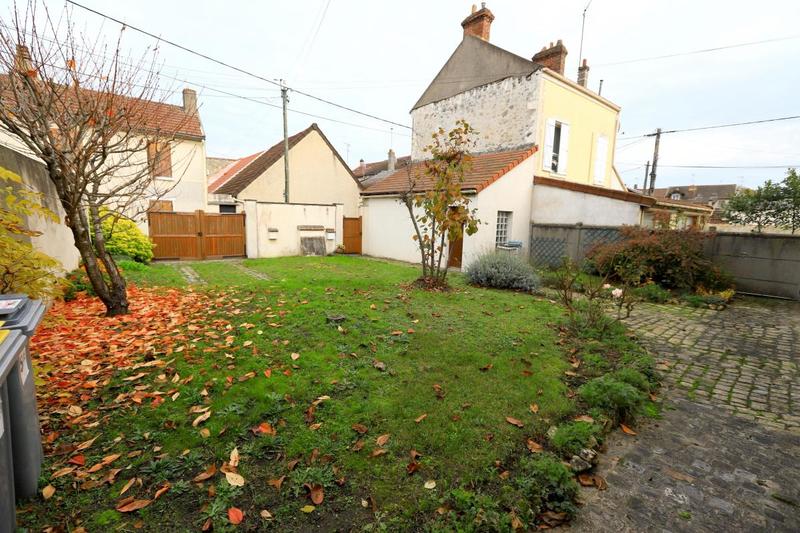 Maison - 92 m² - 5 pièces