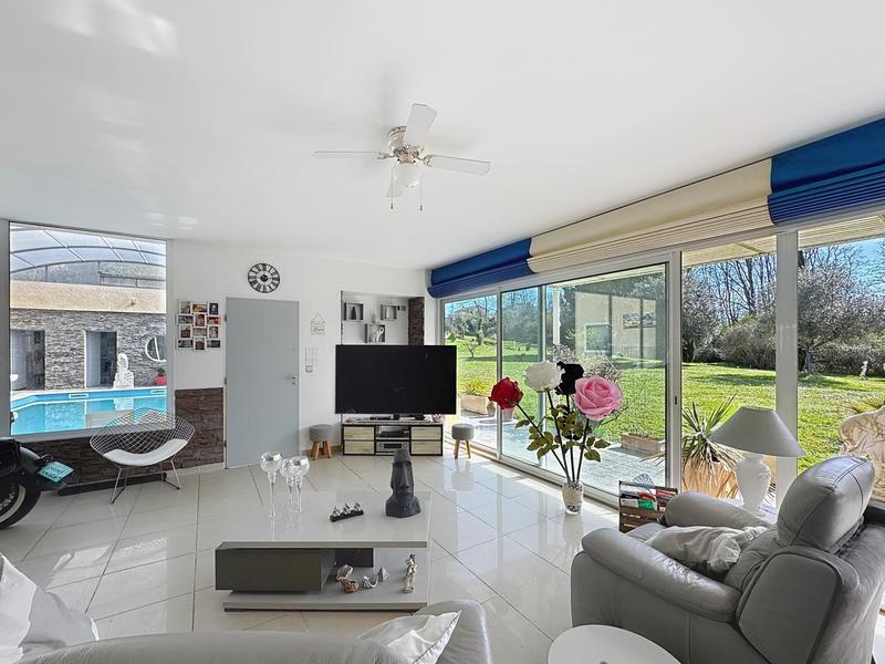 Maison - 294 m² - 6 pièces