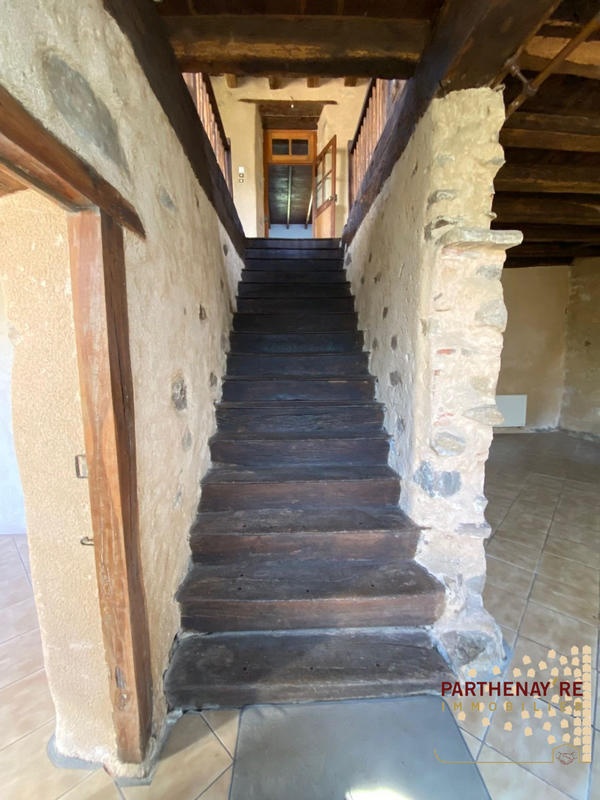 Maison ancienne - 227 m² - 6 pièces