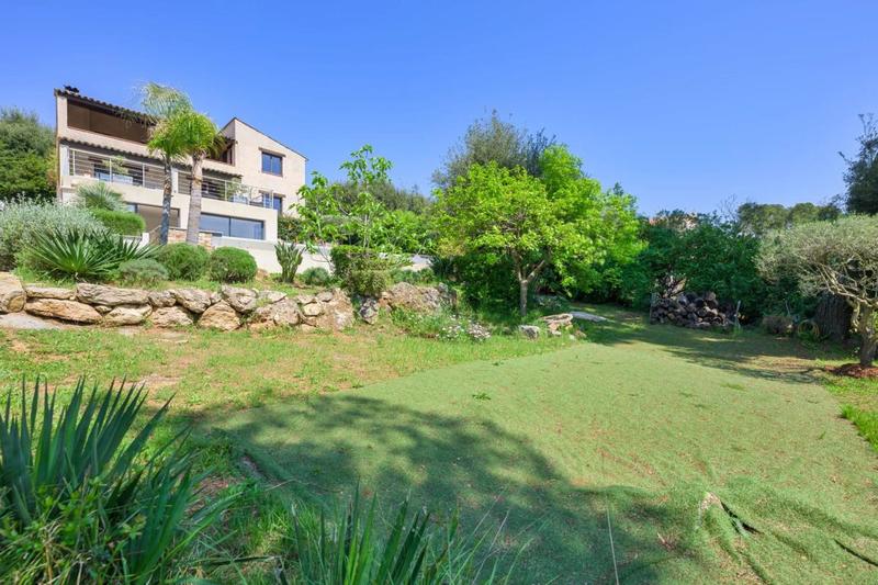 Villa - 166 m² - 5 pièces