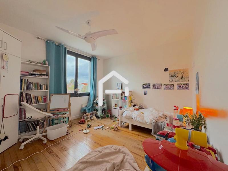 Maison - 110 m² - 5 pièces