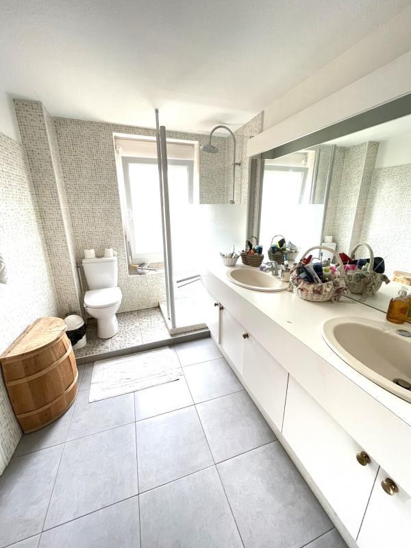 Maison - 232 m² - 8 pièces