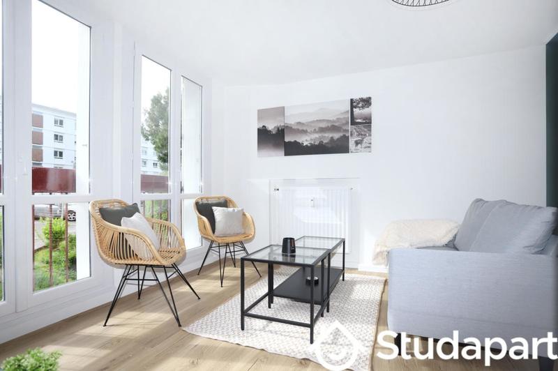 Chambre - 11 m² - 1 pièce