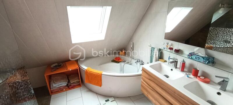 Maison - 117 m² - 6 pièces