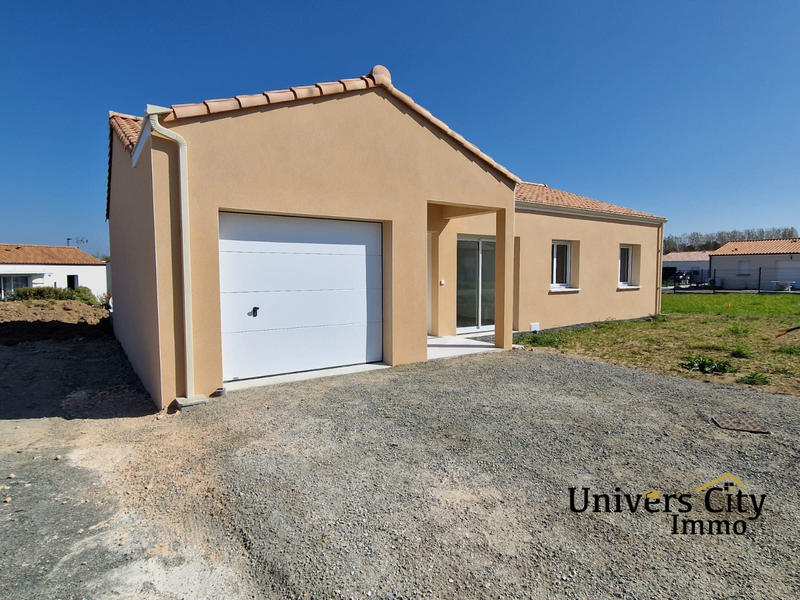 Maison - 105 m² - 4 pièces