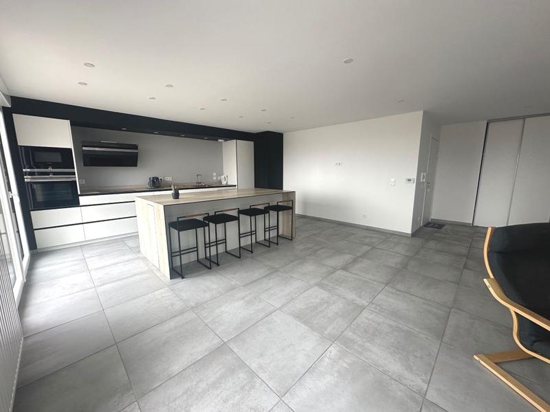 Appartement - 105 m² - 5 pièces