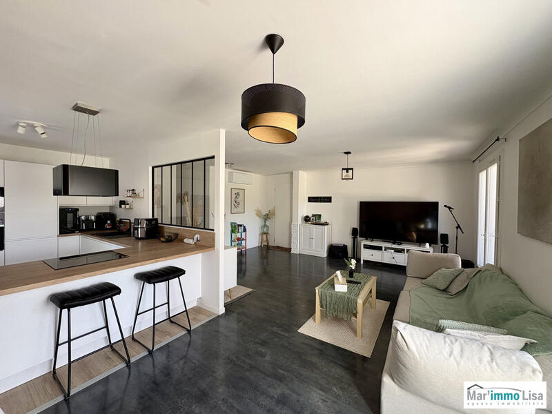 Maison - 110 m² - 4 pièces