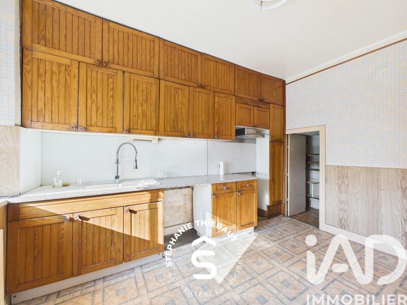 Maison - 156 m² - 9 pièces