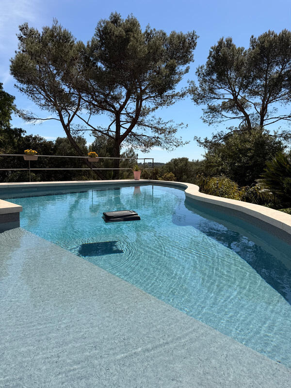 Maison - 230 m² - 5 pièces