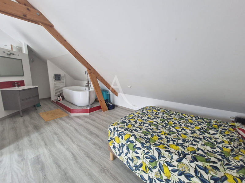 Maison - 137 m² - 5 pièces